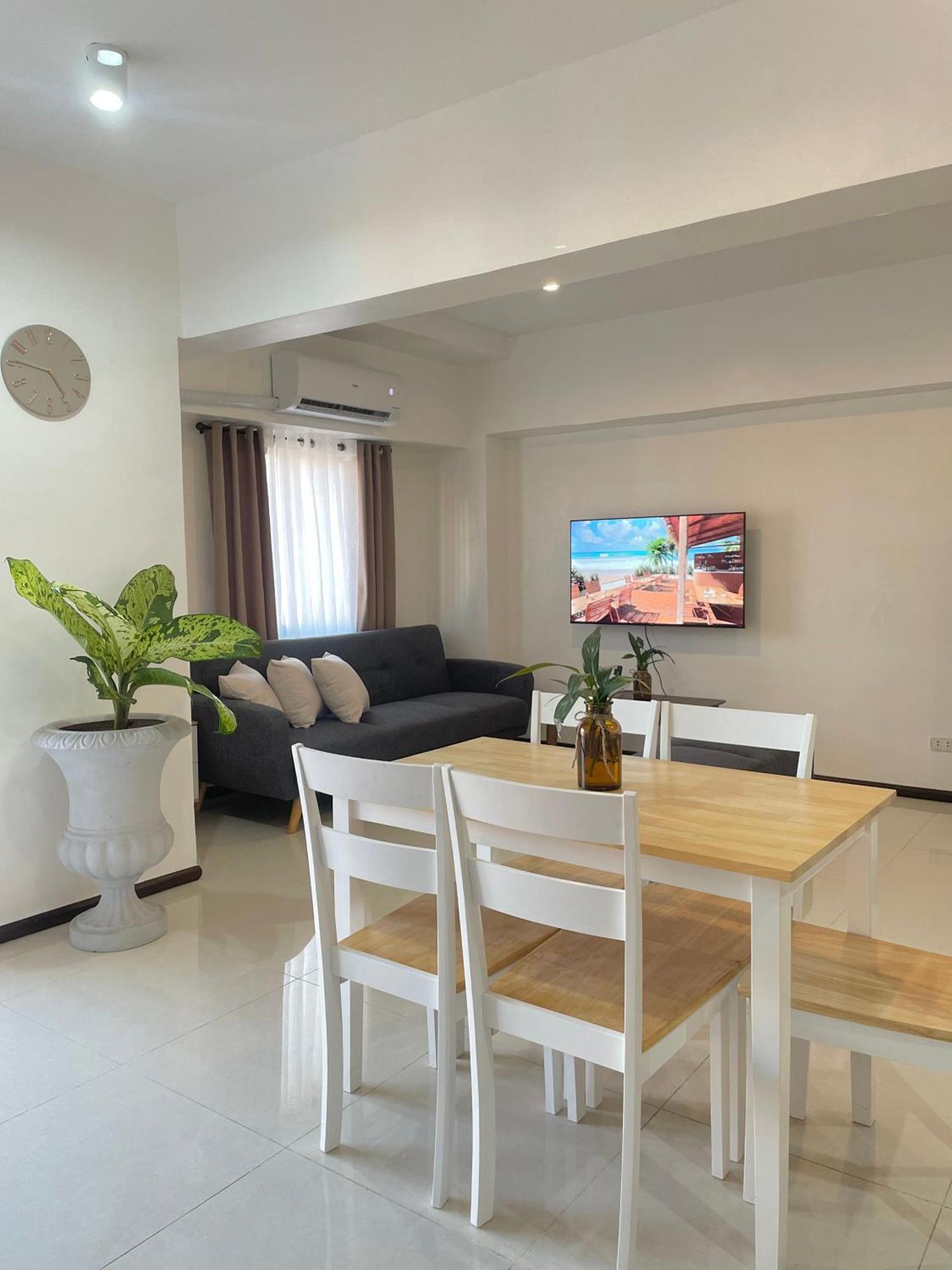 The Penthouse Suite Lapu-Lapu City Exterior photo